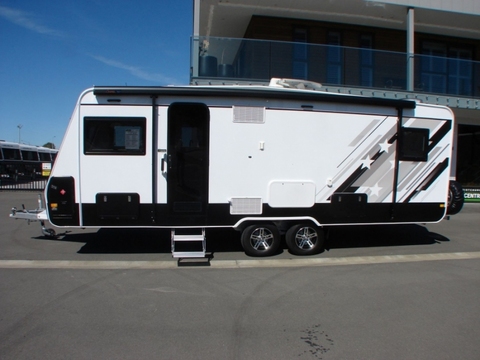Southern Star - Alpine - 684 SE - Walk Around Bed